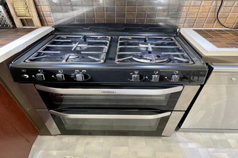 Photo of property in 28 Fitzroy Avenue, Fitzroy, Hamilton, 3206