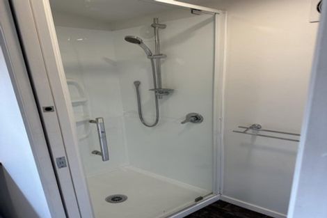 Photo of property in 8 Glendawn Place, Bayview, Auckland, 0629