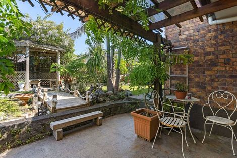 Photo of property in 74 Travis View Drive, Fairview Heights, Auckland, 0632