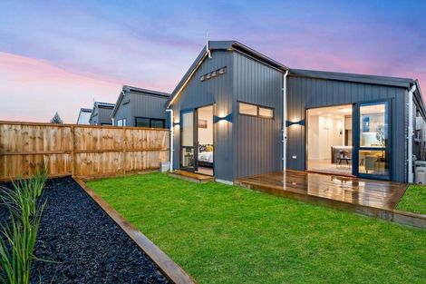 Photo of property in 74 Puwha Street, Massey, Auckland, 0614