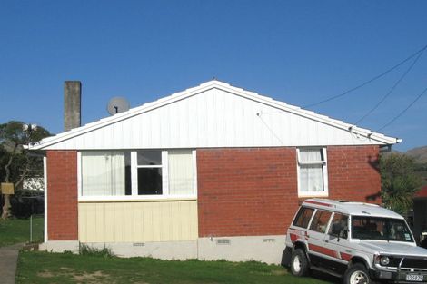 Photo of property in 10 Fawn Street, Cannons Creek, Porirua, 5024