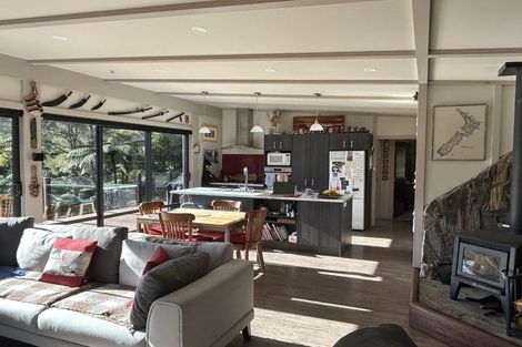 Photo of property in 1742 Queen Charlotte Drive, Linkwater, Picton, 7281