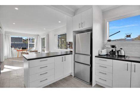 Photo of property in 257 Fifield Terrace, Opawa, Christchurch, 8023