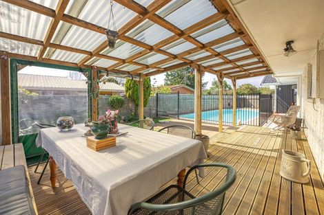 Photo of property in 8 Knights Grove, Otaki, 5512