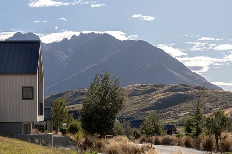 Photo of property in 2 Arran Lane, Jacks Point, Queenstown, 9371