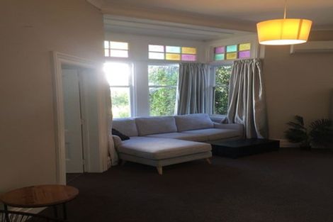 Photo of property in 17 Portland Crescent, Thorndon, Wellington, 6011