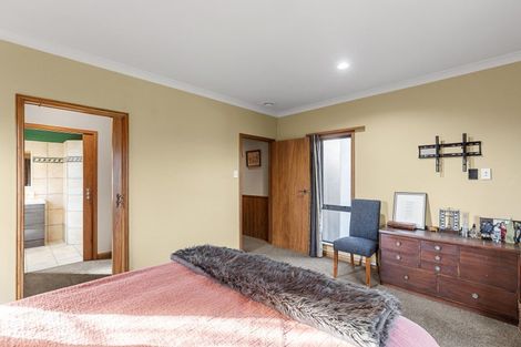 Photo of property in 445a Ruahine Street, Terrace End, Palmerston North, 4410