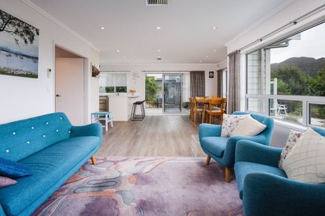 Photo of property in 84 Downing Street, Crofton Downs, Wellington, 6035