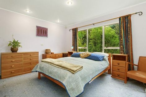 Photo of property in 24 Westhaven Drive, Tawa, Wellington, 5028