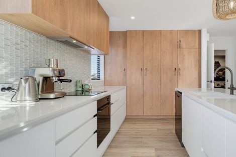 Photo of property in 16 Cam Mill Place, Rangiora, 7400