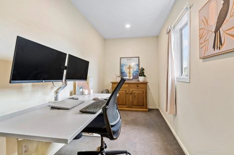 Photo of property in 70 Bassett Road, Johnsonville, Wellington, 6037