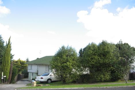Photo of property in 37 Chatsworth Crescent, Pakuranga Heights, Auckland, 2010