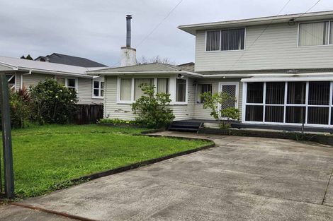Photo of property in 5 Alan Avenue, Henderson, Auckland, 0610