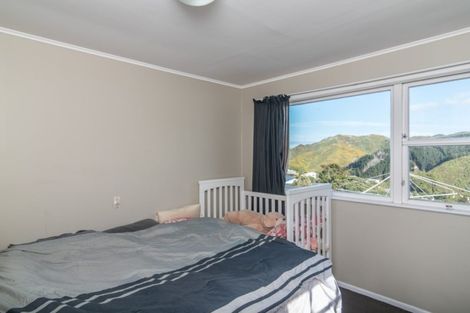 Photo of property in 17 Caribou Place, Kingston, Wellington, 6021