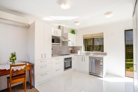 Photo of property in 88a West Harbour Drive, West Harbour, Auckland, 0618