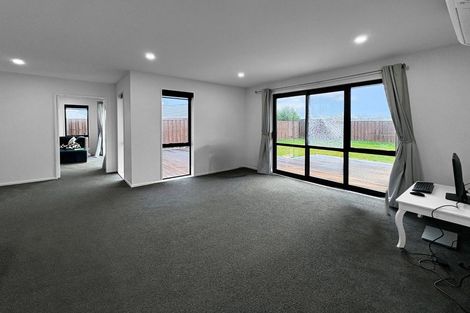 Photo of property in 35a Masefield Drive, Rolleston, 7614