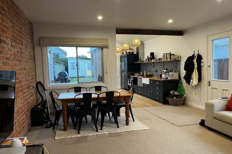 Photo of property in 201 Onepu Road, Lyall Bay, Wellington, 6022