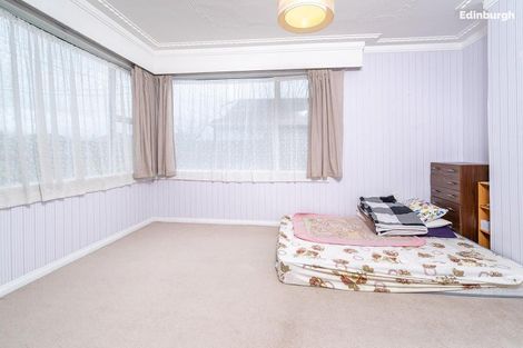 Photo of property in 35 Hargest Crescent, Saint Kilda, Dunedin, 9012