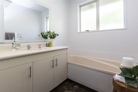 Photo of property in 2/29 Nottingham Avenue, Halswell, Christchurch, 8025