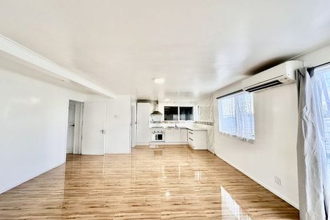 Photo of property in 57 Hyperion Drive, Randwick Park, Auckland, 2105