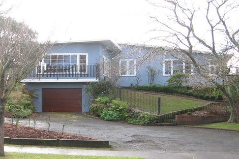 Photo of property in 16 Redwood Grove, Hokowhitu, Palmerston North, 4410