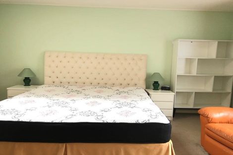 Photo of property in 2/14 Harriett Street, Thorndon, Wellington, 6011