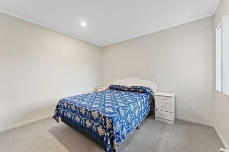 Photo of property in 2 Goh Place, Manurewa, Auckland, 2105