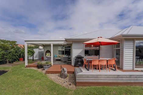 Photo of property in 106 Kupe Drive, Whitianga, 3510