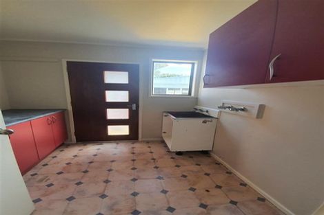 Photo of property in 13 Poutini Place, Manurewa, Auckland, 2102