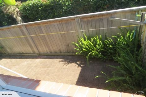 Photo of property in 3/240 Hurstmere Road, Takapuna, Auckland, 0622