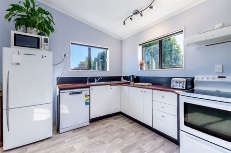 Photo of property in 65 Arawhata Road, Paraparaumu, 5032