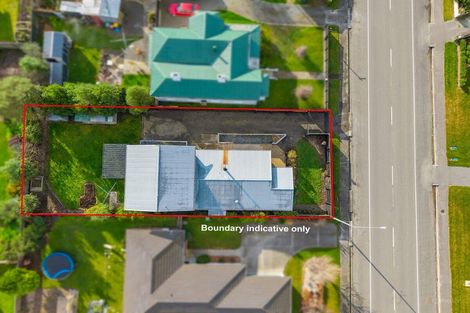 Photo of property in 12 Timaru Road, Waimate, 7924