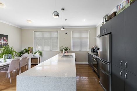 Photo of property in 178b Oxford Terrace, Epuni, Lower Hutt, 5011