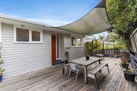 Photo of property in 32 Beswick Place, Birkdale, Auckland, 0626