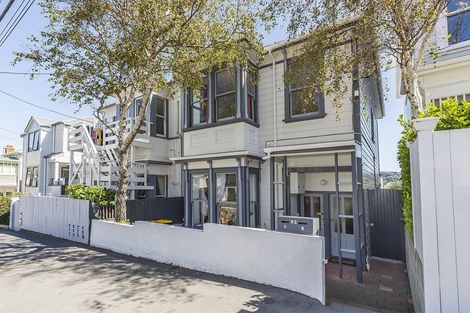 Photo of property in 92 Austin Street, Mount Victoria, Wellington, 6011