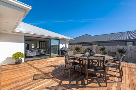 Photo of property in 20 Silicon Way, Fitzherbert, Palmerston North, 4410