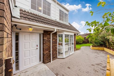 Photo of property in 1/5 Kadina Place, Botany Downs, Auckland, 2010