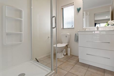 Photo of property in 4 Molyneux Place, Welcome Bay, Tauranga, 3112