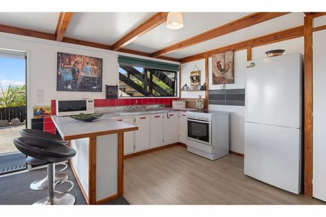 Photo of property in 8b Granfield Place, Te Kamo, Whangarei, 0112