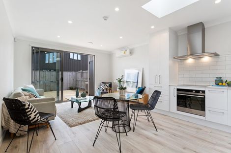 Photo of property in 21 Periko Way, Takanini, 2112