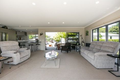 Photo of property in 16 Airini Road, Waimarama, Havelock North, 4294