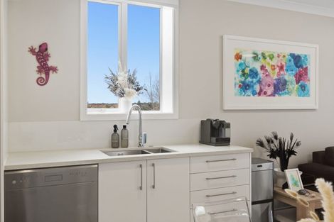 Photo of property in 76 Rewa Rewa Lane, Orewa, 0931