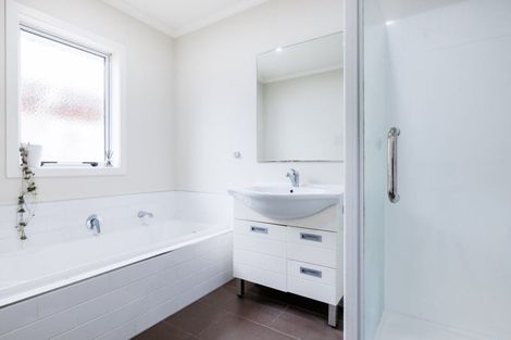 Photo of property in 72 Queens Avenue, Frankton, Hamilton, 3204