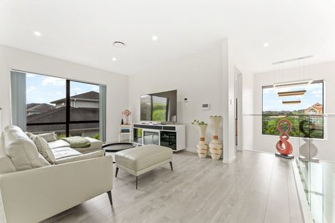 Photo of property in 35 Bella Vista Drive, Gulf Harbour, Whangaparaoa, 0930
