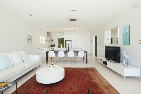 Photo of property in 358 Waikawa Road, Waikawa, Picton, 7220