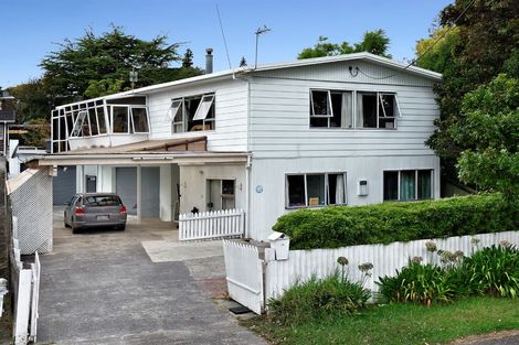 Photo of property in 112 Vodanovich Road, Te Atatu South, Auckland, 0610