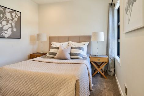 Photo of property in Endeavour Apartments, 1/125 Thorndon Quay, Pipitea, Wellington, 6011