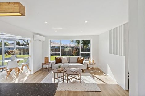 Photo of property in 10 Mckellar Place, Hornby, Christchurch, 8042