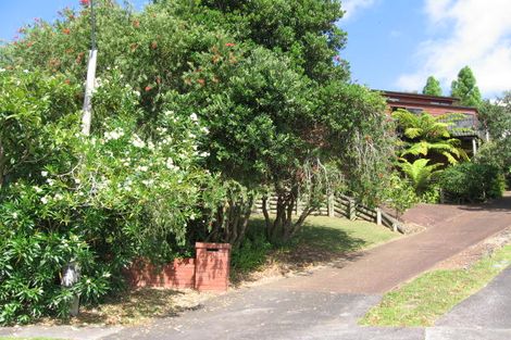 Photo of property in 20 Valdese Rise, Browns Bay, Auckland, 0630
