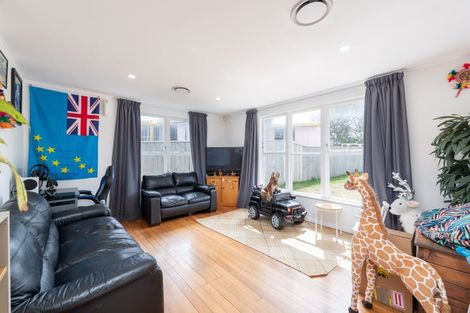 Photo of property in 115 Te Pene Avenue, Titahi Bay, Porirua, 5022